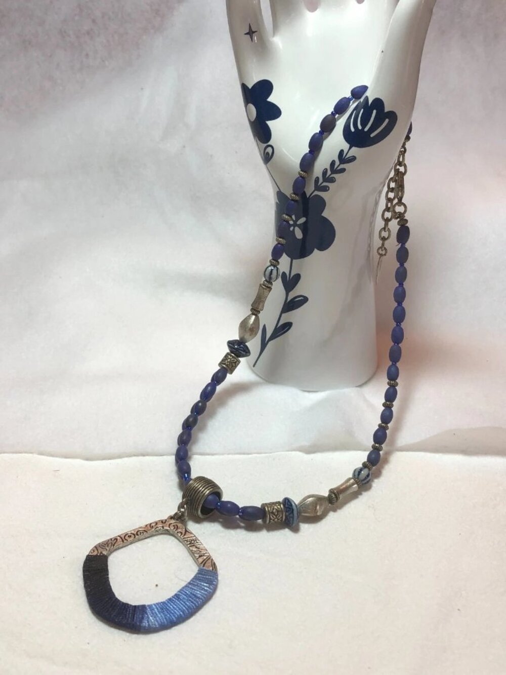 Blue coldwater creek 18" statement necklace, denim pendant boho casual - Picture 4 of 9